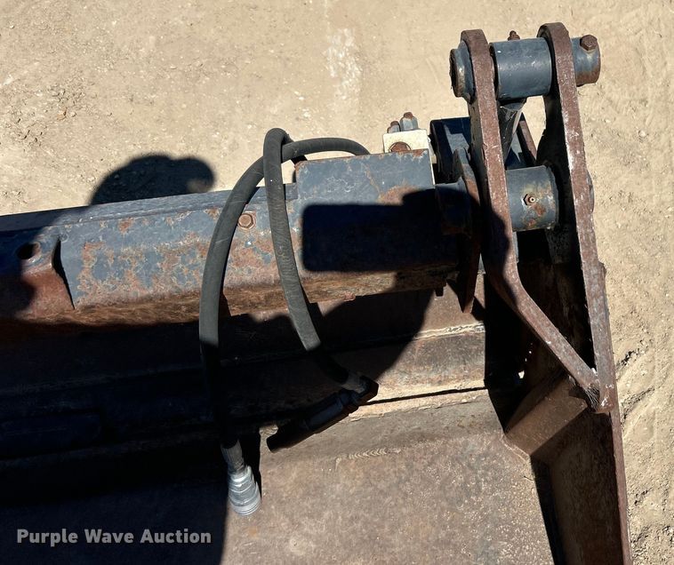 image for item DO1031 4-in1 skid steer bucket