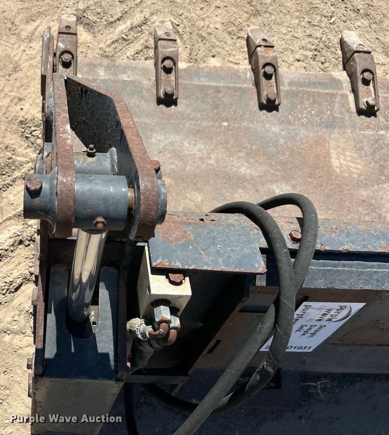 image for item DO1031 4-in1 skid steer bucket