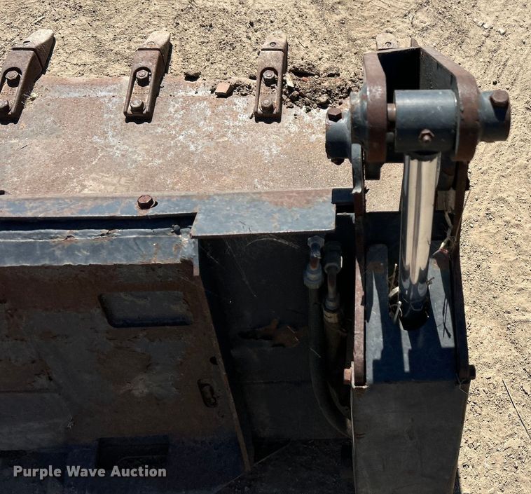 image for item DO1031 4-in1 skid steer bucket