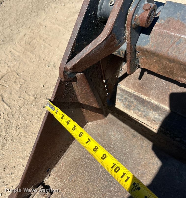 image for item DO1031 4-in1 skid steer bucket