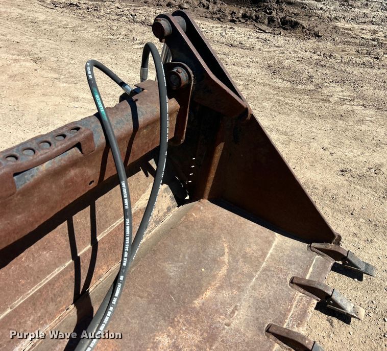 image for item DO1032 4-in1 skid steer bucket