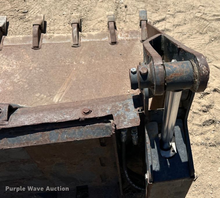 image for item DO1032 4-in1 skid steer bucket