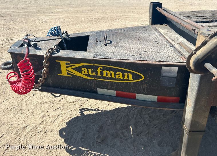 image for item DO1041 2010 Kaufman equipment trailer