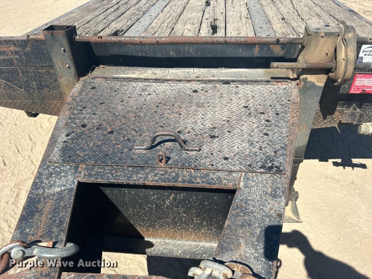 image for item DO1041 2010 Kaufman equipment trailer