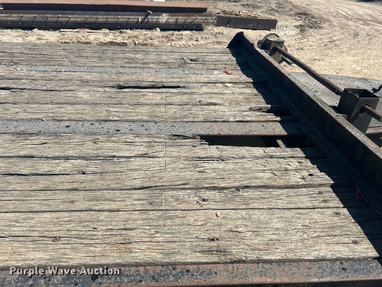 image for item DO1041 2010 Kaufman equipment trailer