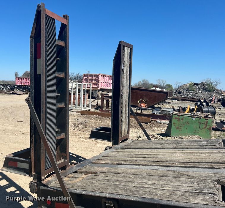 image for item DO1041 2010 Kaufman equipment trailer