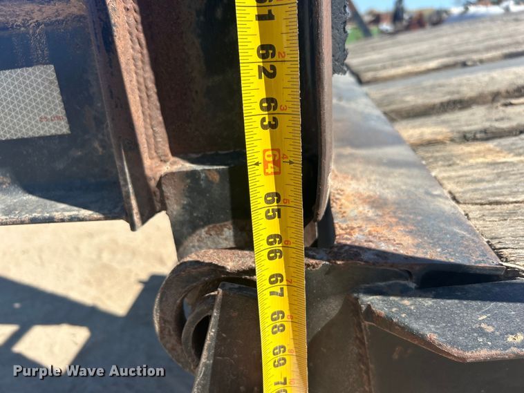 image for item DO1041 2010 Kaufman equipment trailer