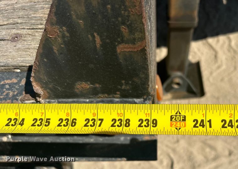 image for item DO1041 2010 Kaufman equipment trailer