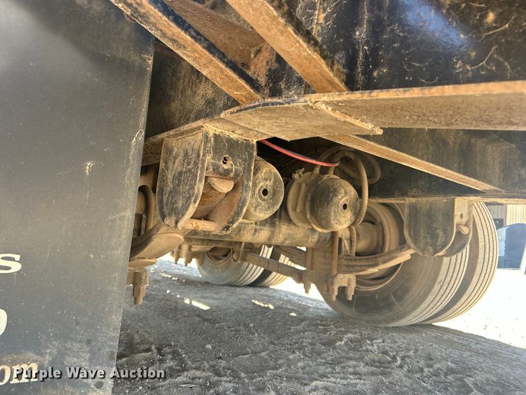 image for item DO1041 2010 Kaufman equipment trailer