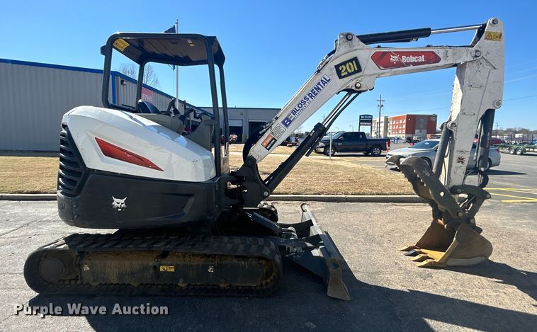 image for item DO1042 2022 Bobcat  E42 mini excavator