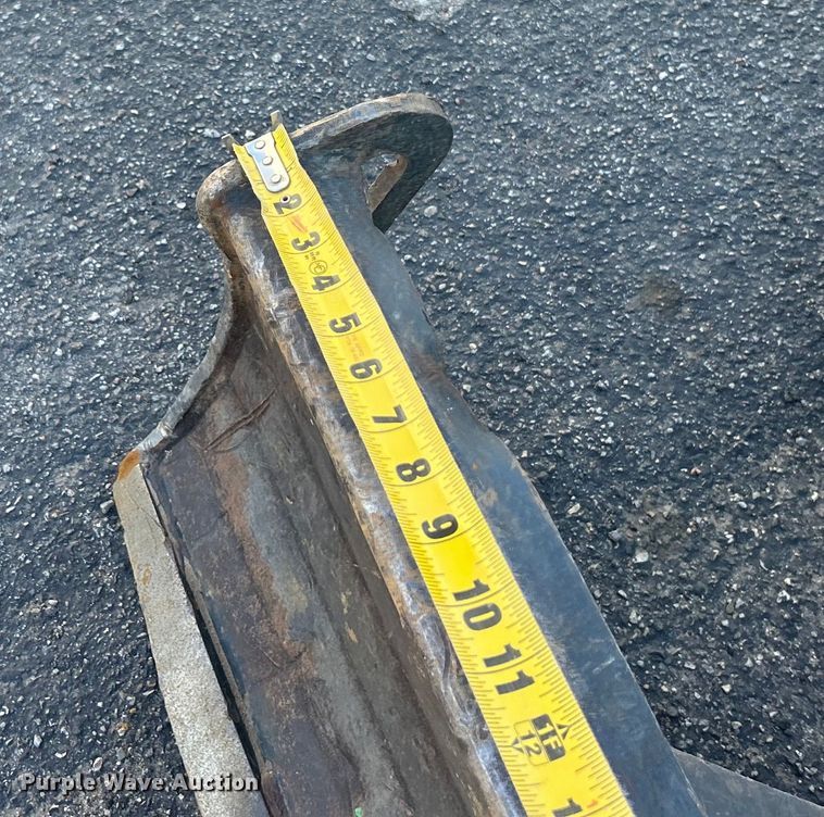 image for item DO1042 2022 Bobcat  E42 mini excavator