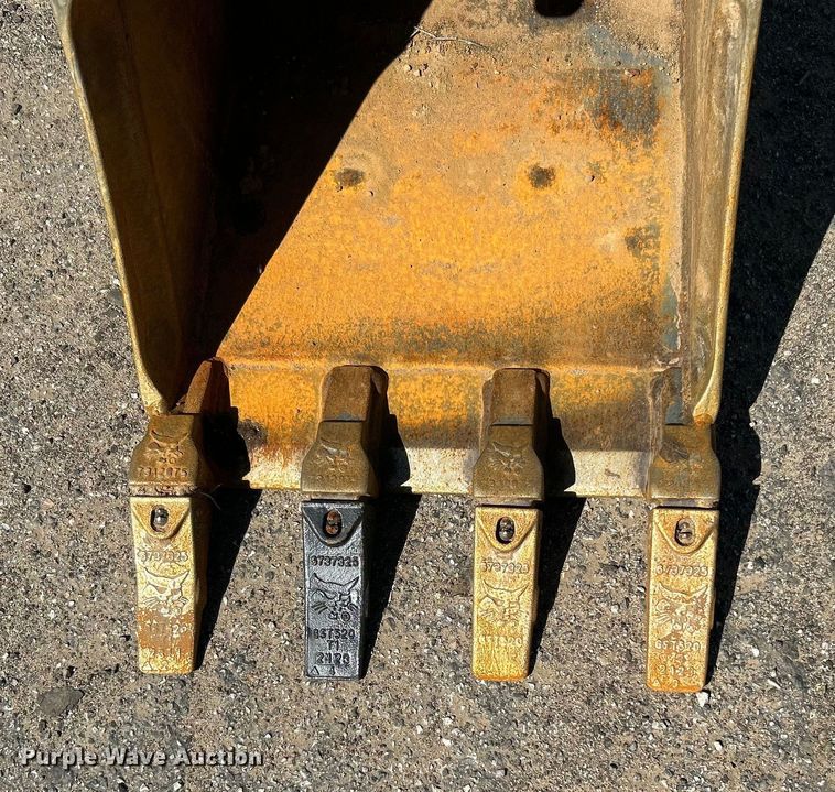 image for item DO1042 2022 Bobcat  E42 mini excavator