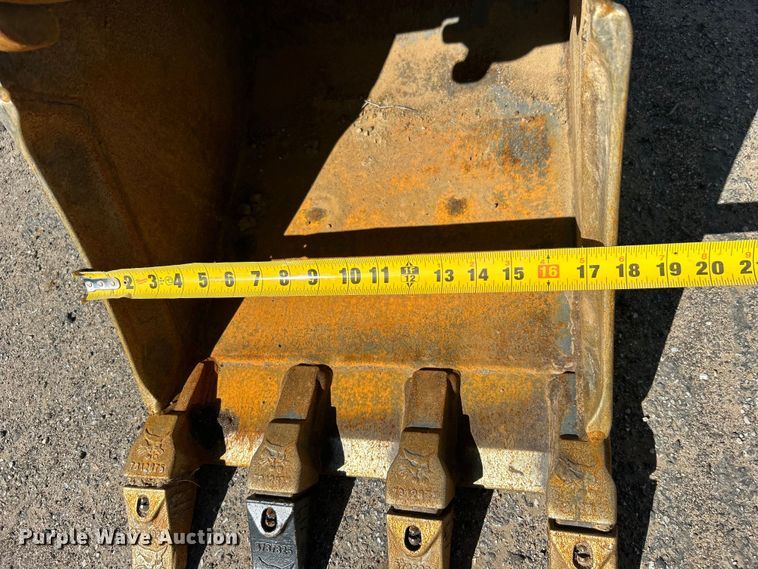 image for item DO1042 2022 Bobcat  E42 mini excavator