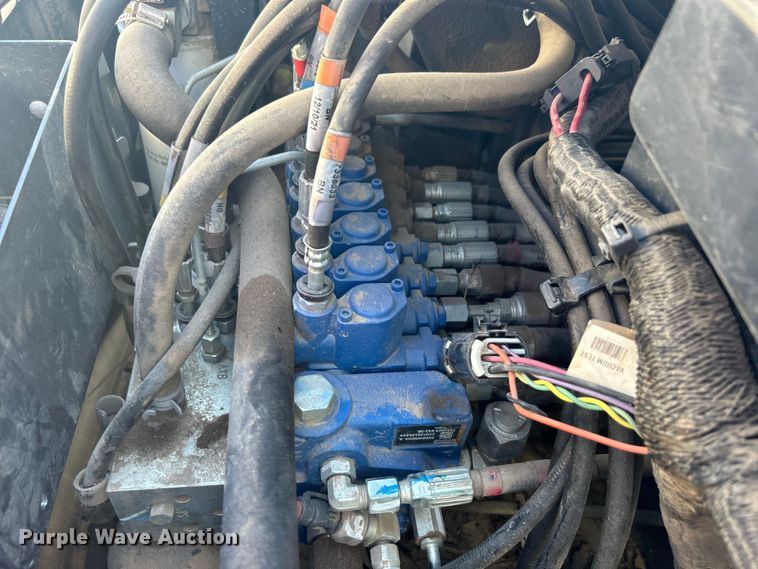 image for item DO1042 2022 Bobcat  E42 mini excavator