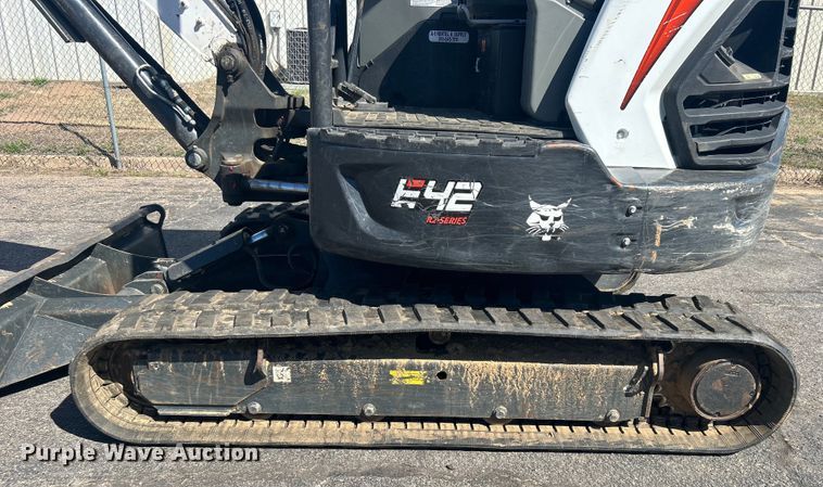 image for item DO1042 2022 Bobcat  E42 mini excavator