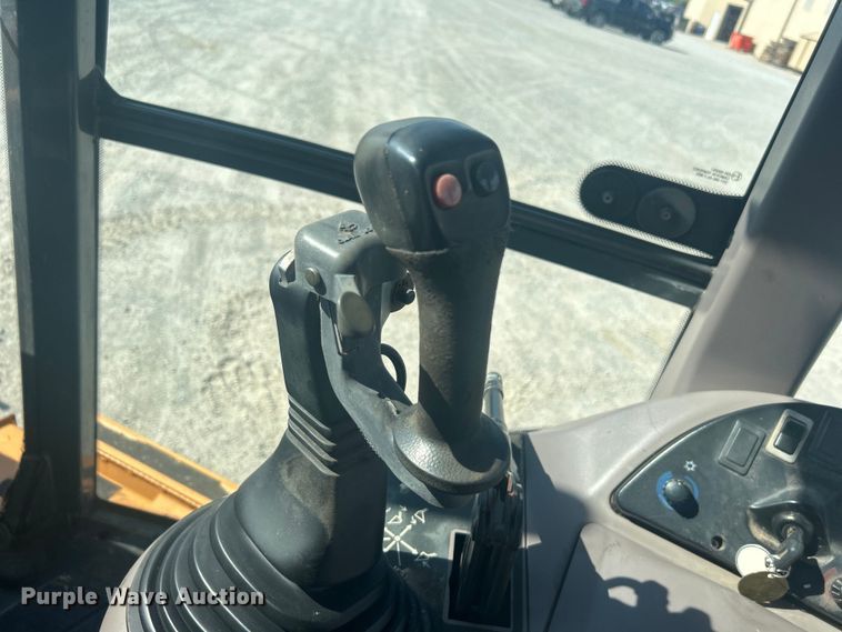 image for item DO1044 2003 Case 580 Super M backhoe