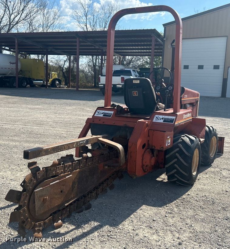 image for item DO1046 1988 Ditch Witch 2310 trencher