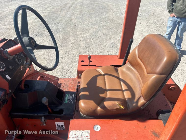 image for item DO1046 1988 Ditch Witch 2310 trencher