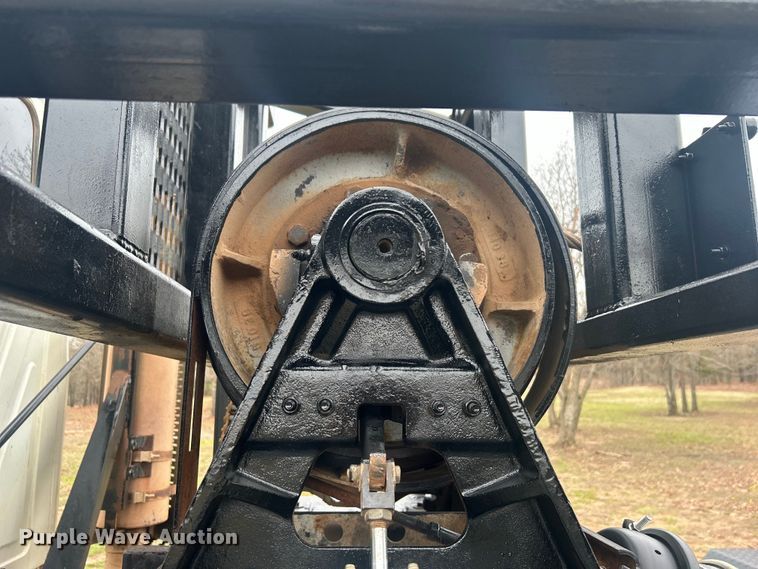 image for item DO1047 2007 Mack CTP713 semi truck