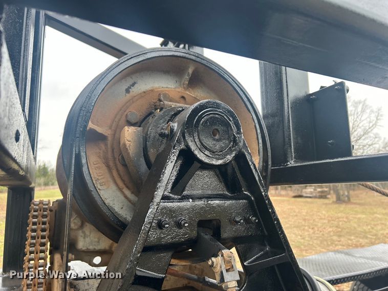 image for item DO1047 2007 Mack CTP713 semi truck