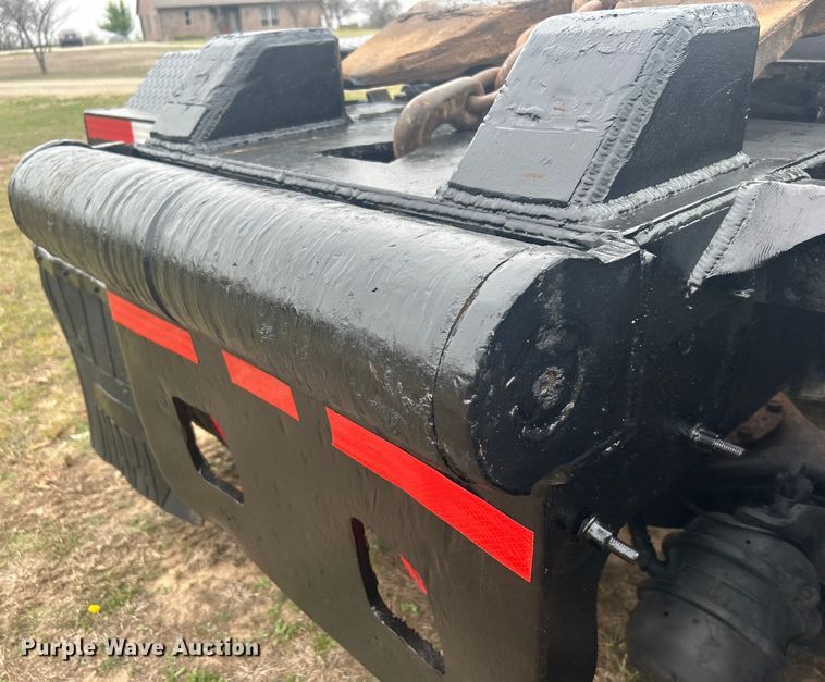 image for item DO1047 2007 Mack CTP713 semi truck