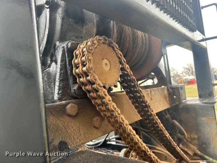 image for item DO1047 2007 Mack CTP713 semi truck