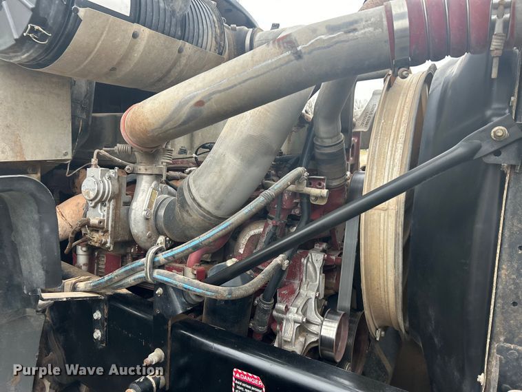 image for item DO1047 2007 Mack CTP713 semi truck