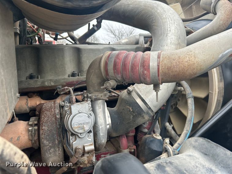 image for item DO1047 2007 Mack CTP713 semi truck