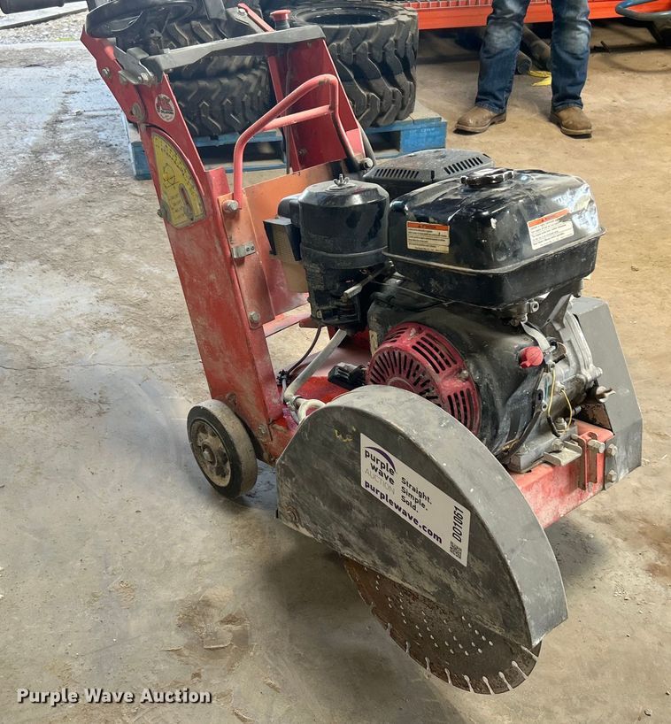 image for item DO1061 Husqvarna  FS400LV concrete saw