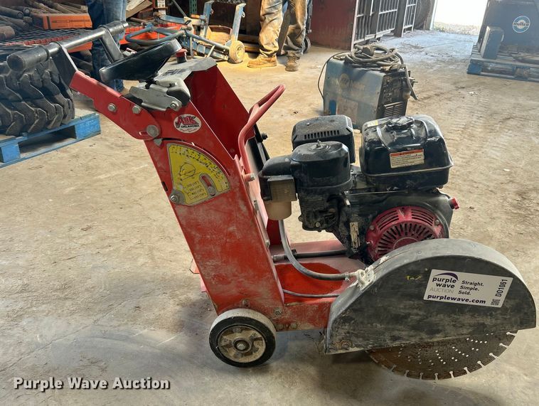 image for item DO1061 Husqvarna  FS400LV concrete saw