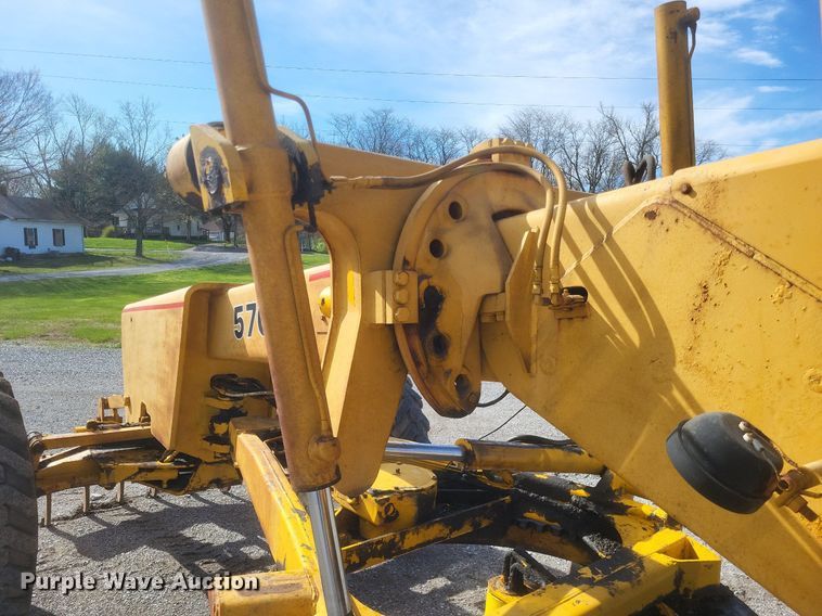 image for item DO4879 1981 John Deere 570A rigid frame motor grader