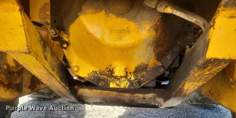 image for item DO4879 1981 John Deere 570A rigid frame motor grader