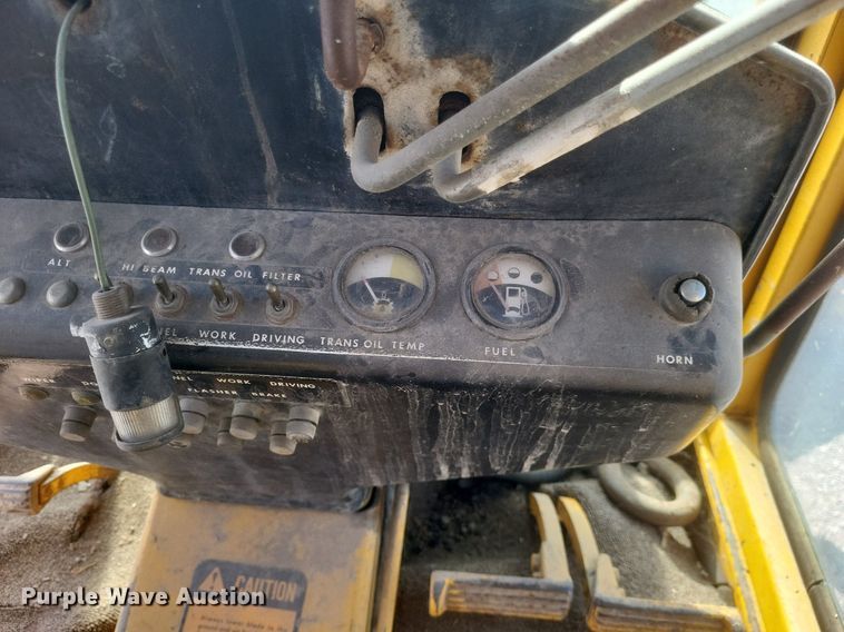 image for item DO4879 1981 John Deere 570A rigid frame motor grader