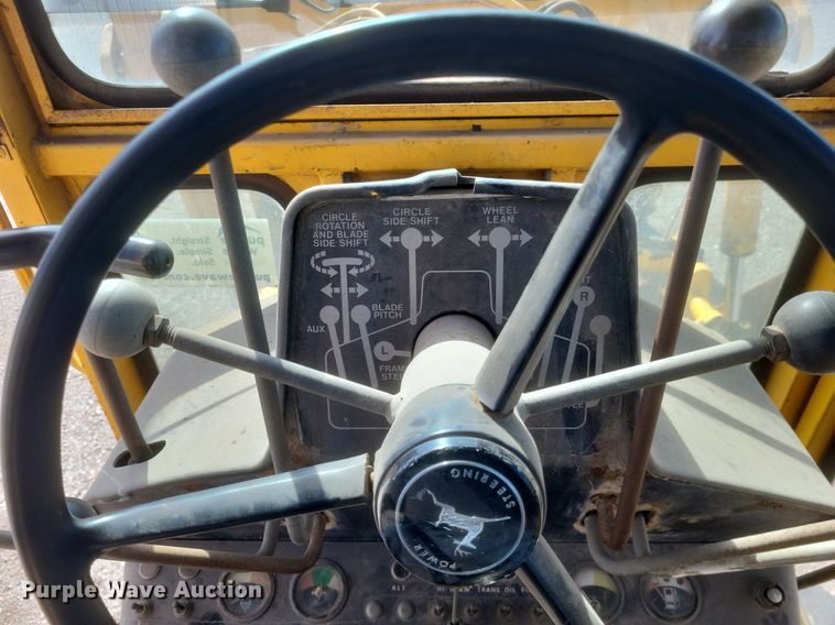 image for item DO4879 1981 John Deere 570A rigid frame motor grader