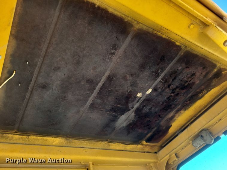 image for item DO4879 1981 John Deere 570A rigid frame motor grader