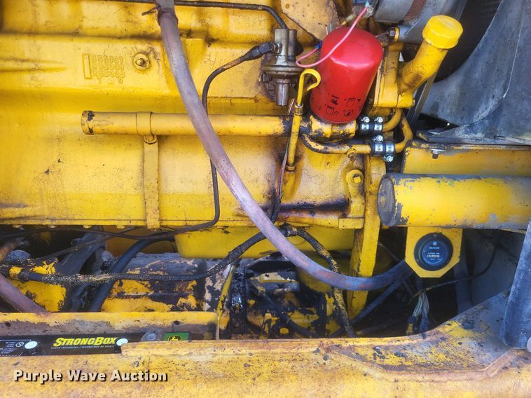 image for item DO4879 1981 John Deere 570A rigid frame motor grader