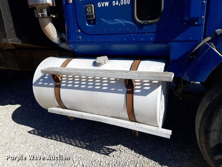 image for item DP2717 1993 International 9400 dump truck