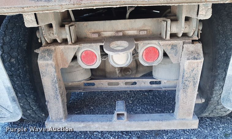 image for item DP2717 1993 International 9400 dump truck