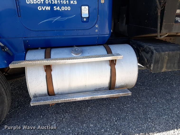 image for item DP2717 1993 International 9400 dump truck