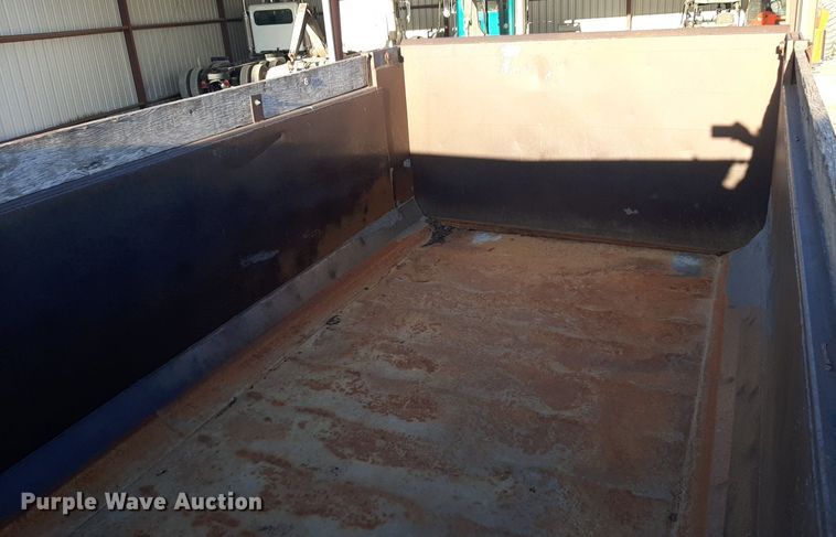 image for item DP2717 1993 International 9400 dump truck