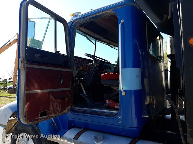 image for item DP2717 1993 International 9400 dump truck