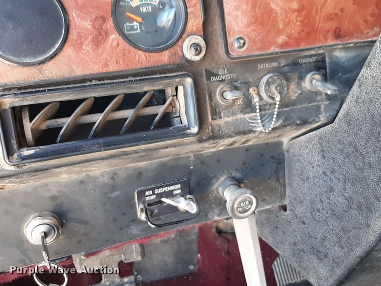 image for item DP2717 1993 International 9400 dump truck