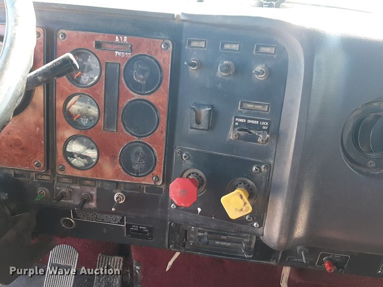 image for item DP2717 1993 International 9400 dump truck