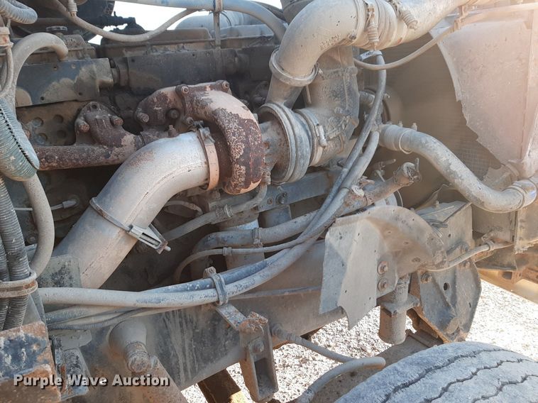 image for item DP2717 1993 International 9400 dump truck