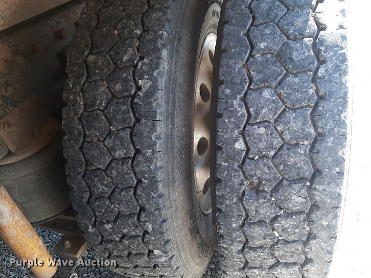 image for item DP2717 1993 International 9400 dump truck