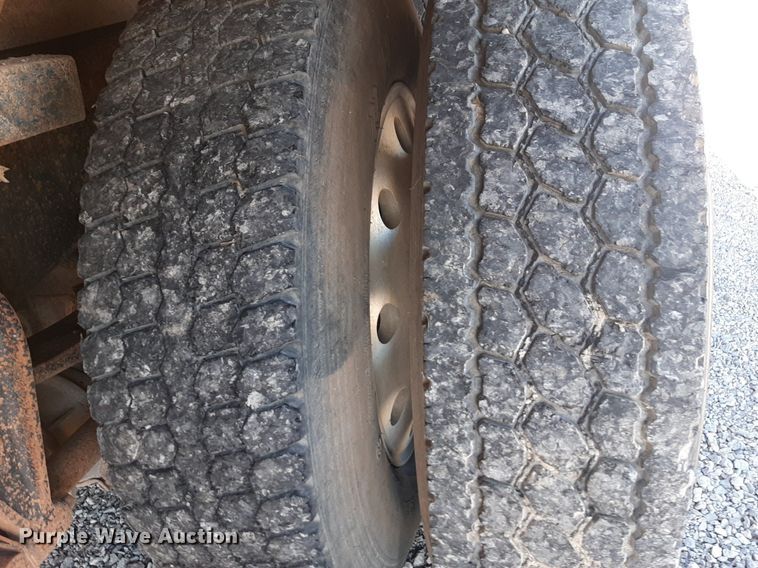 image for item DP2717 1993 International 9400 dump truck