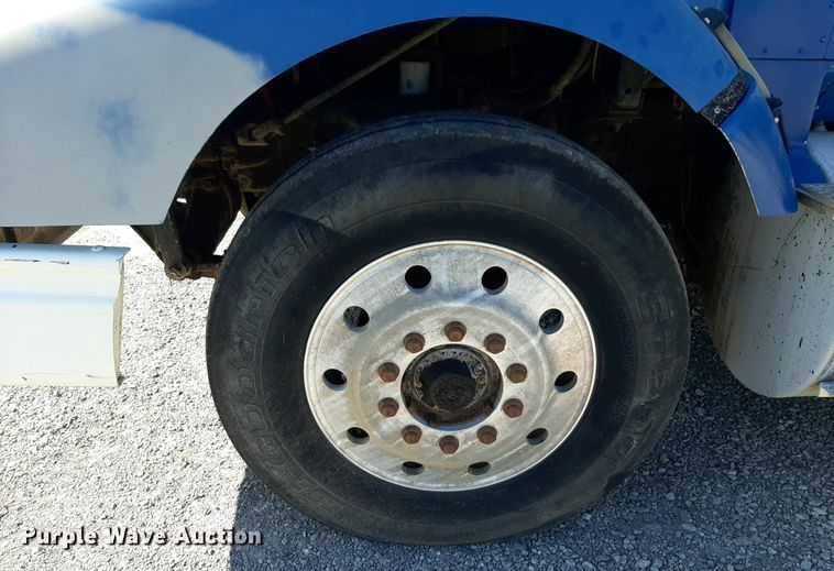 image for item DP2717 1993 International 9400 dump truck