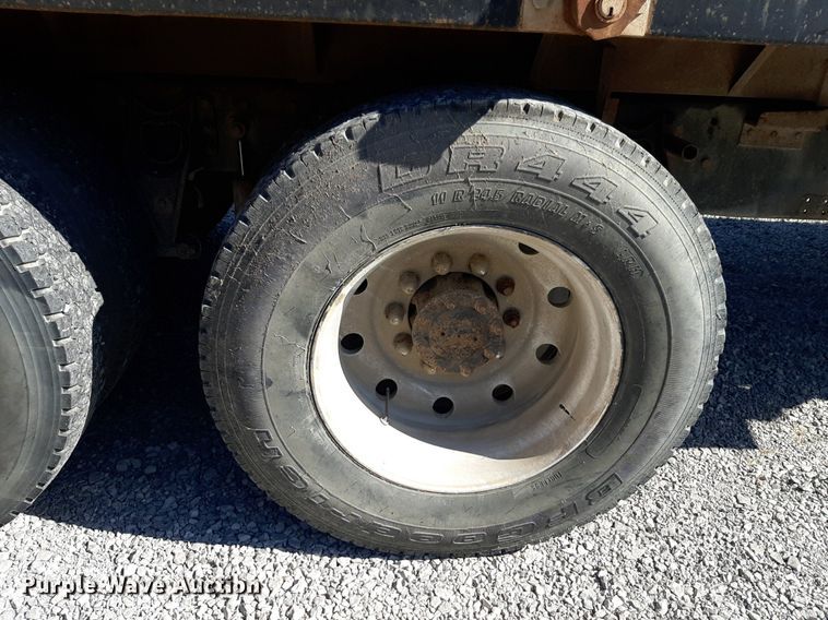 image for item DP2717 1993 International 9400 dump truck