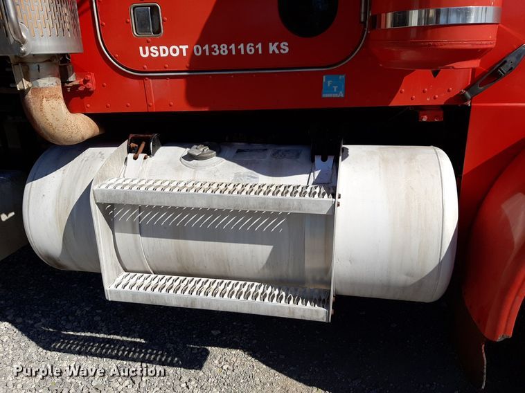 image for item DP2718 1993 Peterbilt 357 dump truck