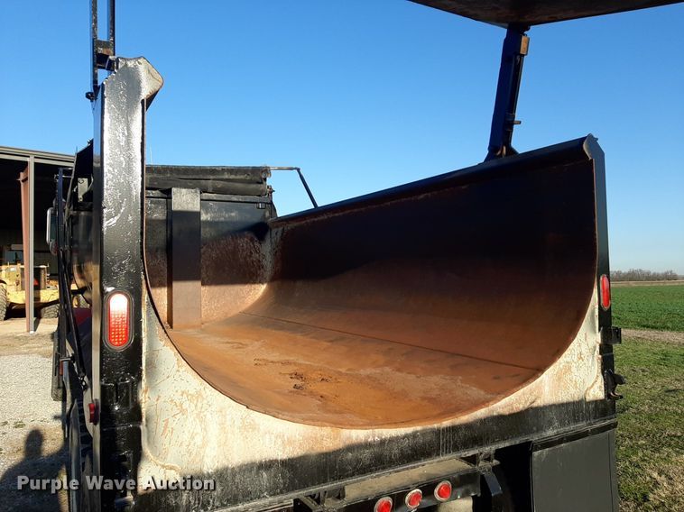 image for item DP2718 1993 Peterbilt 357 dump truck